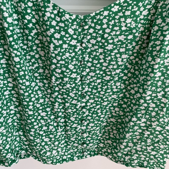 Green Floral Dressy Crop Top - Picture 3 of 7